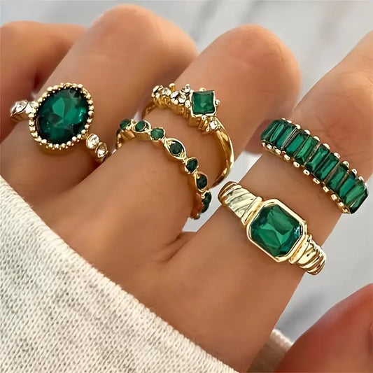 ZEVORA Zarina Exquisite Emerald Ring Set – 18K Gold Luxury Emerald Jewelry Set