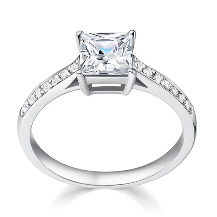 ZEVORA Leontina Gualtieri White Gold Ring