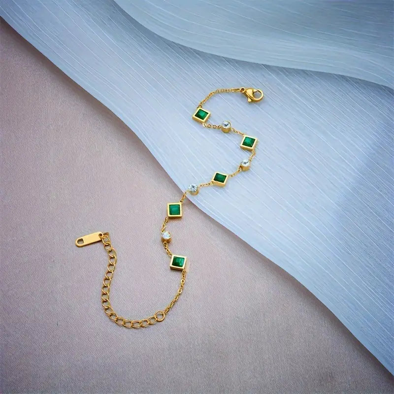 ZEVORA Amelisse Glenwyn Bracelet – Handmade Gold & Emerald Jewelry