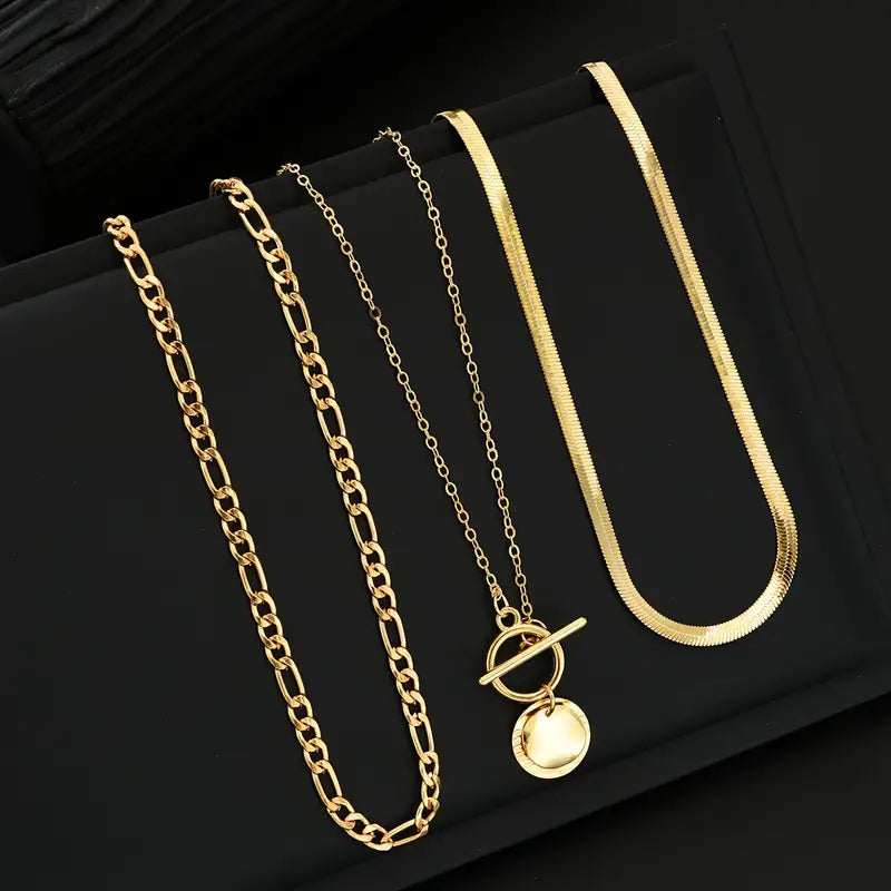 ZEVORA Savira Textured Coin Layered Necklace – Gold
