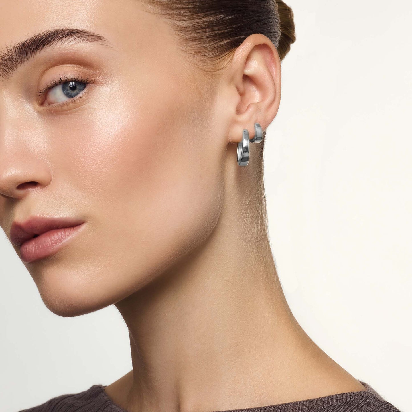 ZEVORA Gia Hoops – White Gold Chunky Tapered Hoop Earrings