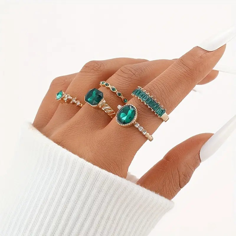 ZEVORA Zarina Exquisite Emerald Ring Set – 18K Gold Luxury Emerald Jewelry Set