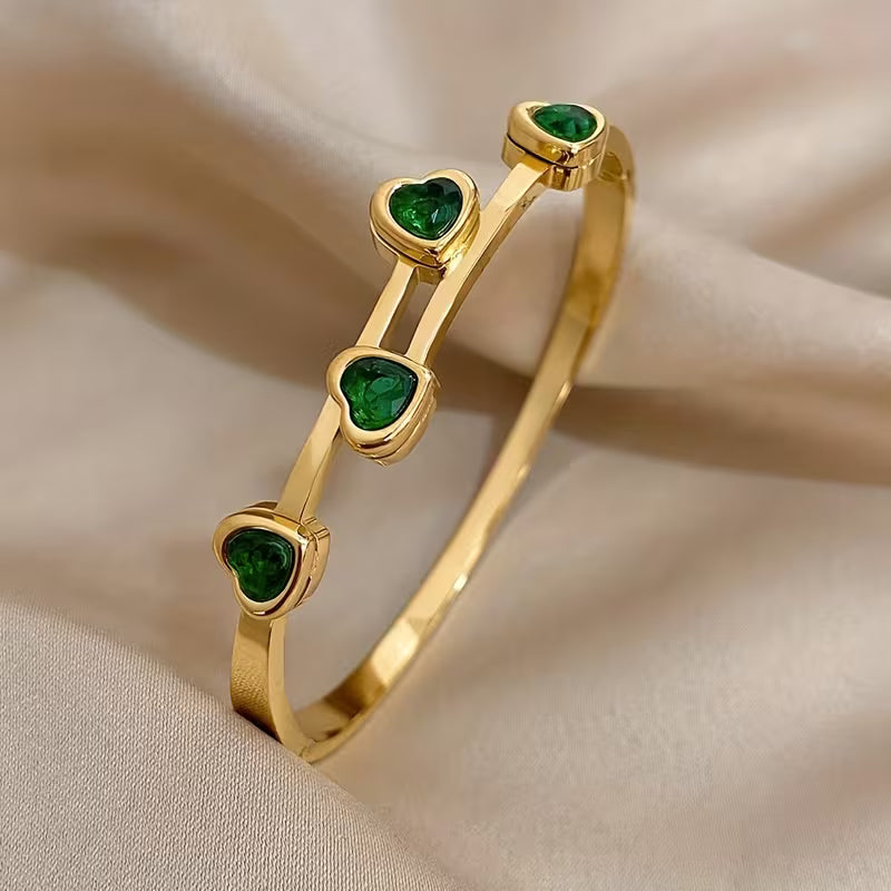 ZEVORA Verde Hearts Bracelet – Handmade Gold & Emerald Heart Jewelry
