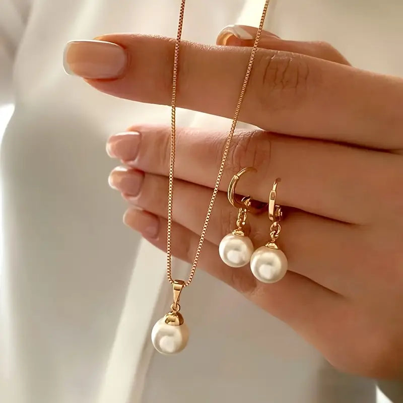 ZEVORA Golden Grace Pearl Jewelry Set – Gold