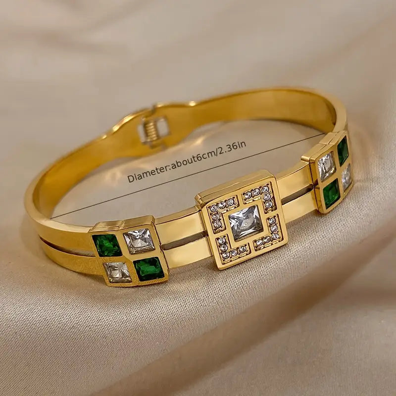 ZEVORA Esme Carrington Bracelet – Gold Stone Bracelet in Green & White
