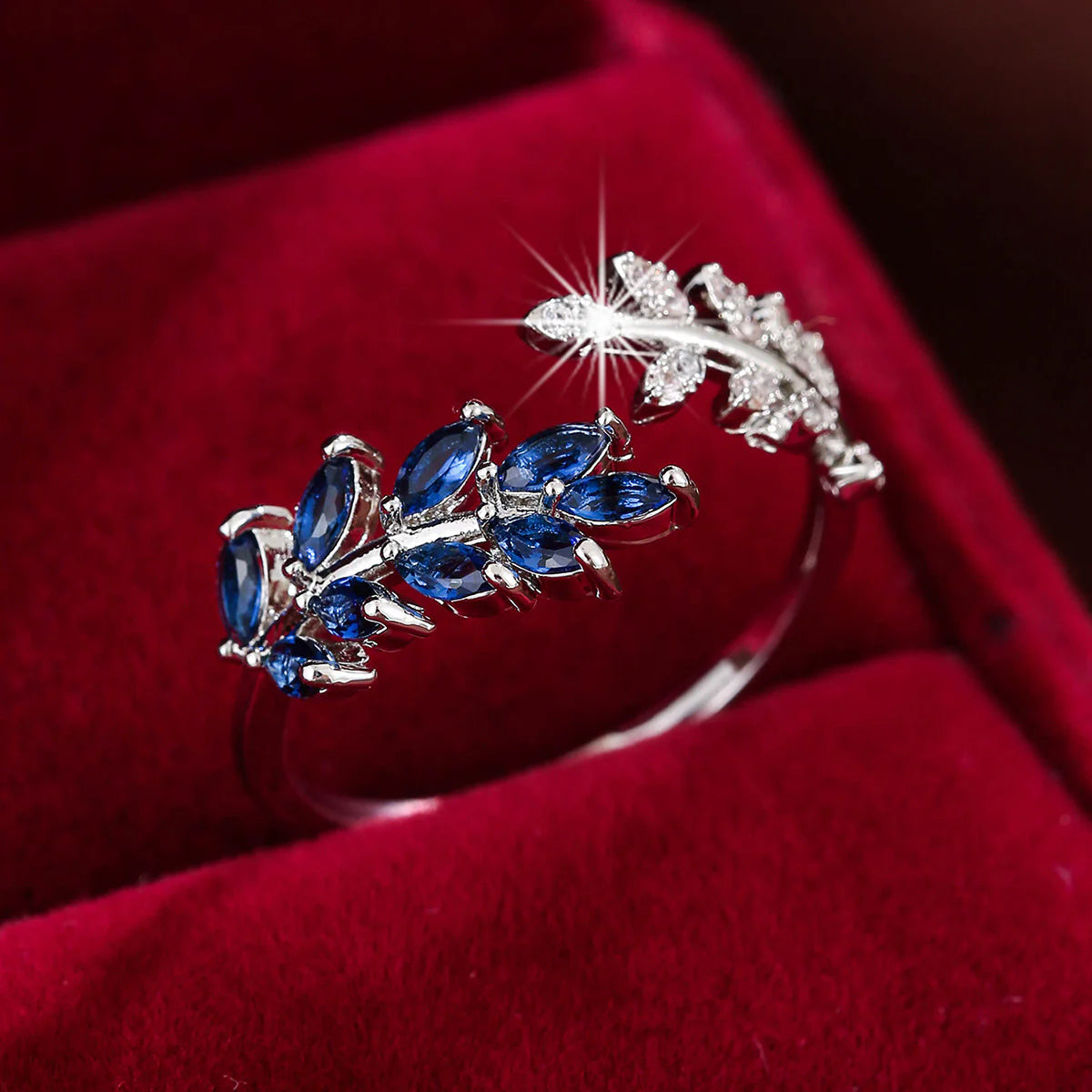 ZEVORA Vivara Lyselle Ring – White Gold