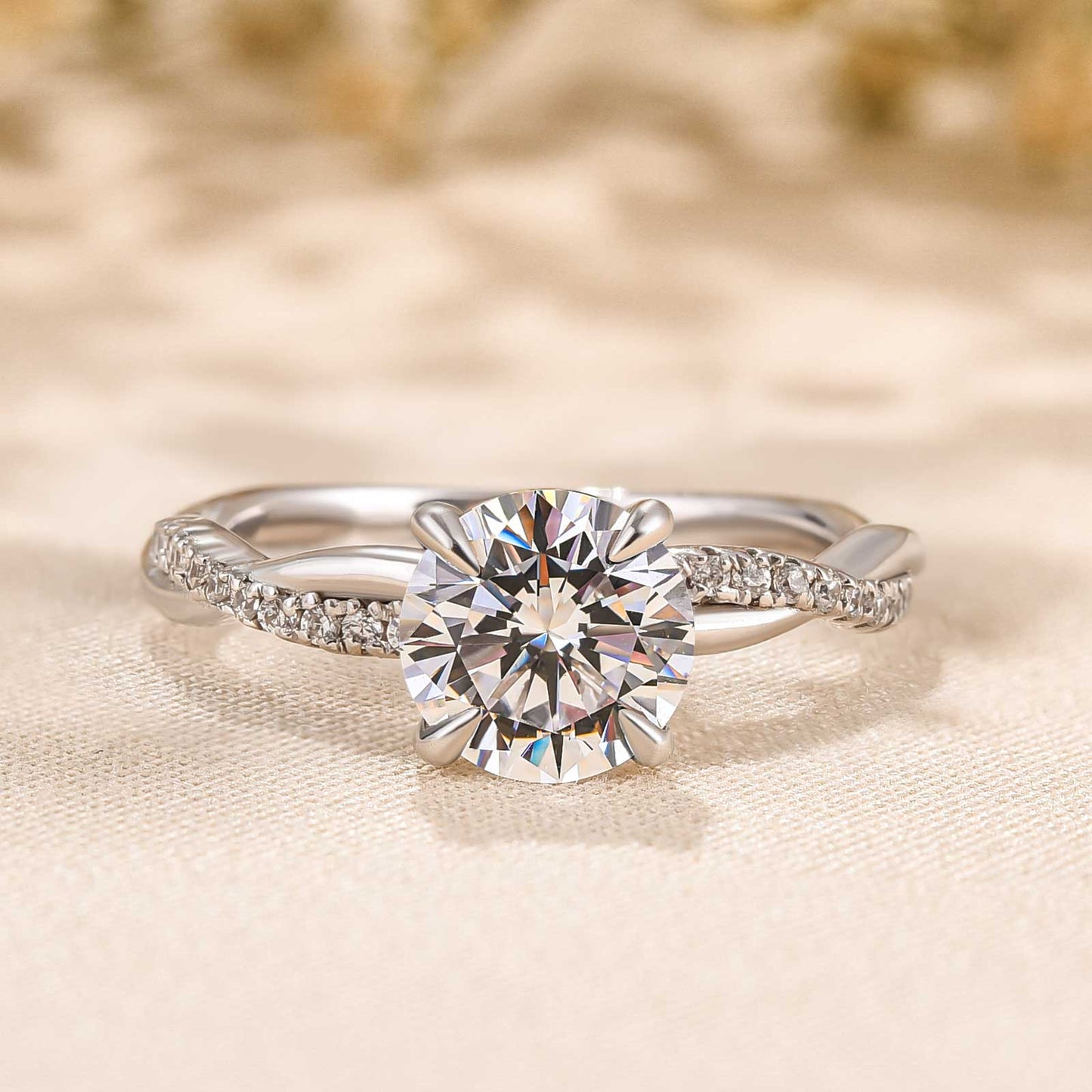 ZEVORA Le Jane Ring – 18K Gold & White Gold Classic Dome Ring
