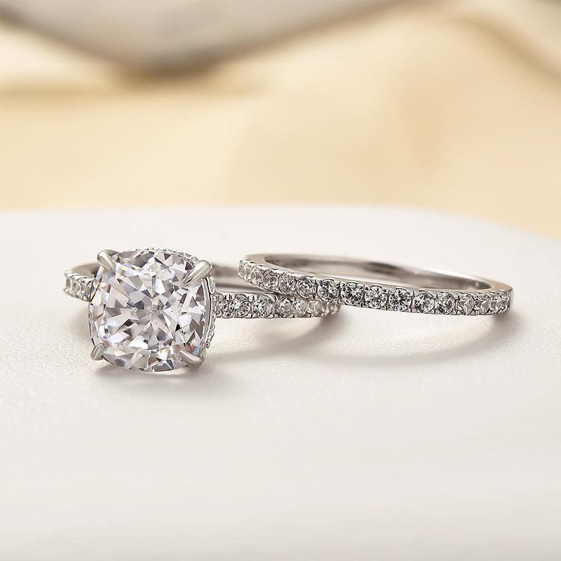 ZEVORA Bridal Cushion Ring Set – 16K White Gold 2-Piece Engagement Ring Set