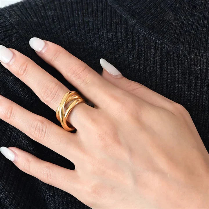 ZEVORA Laelia Sabiniana Ring – Handmade Gold Orchid-Inspired Jewelry