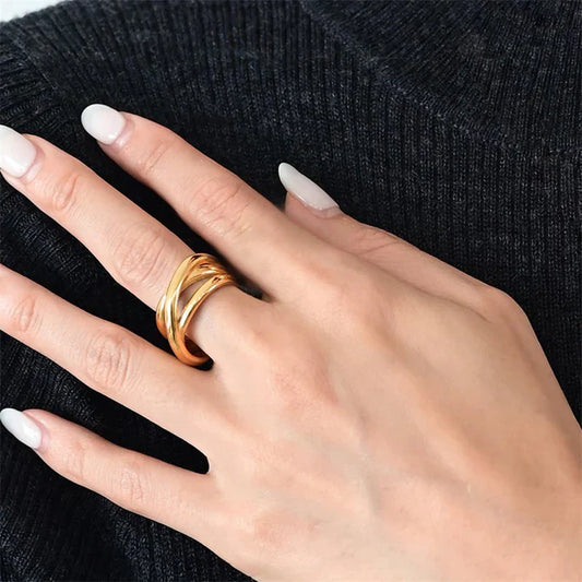 ZEVORA Laelia Sabiniana Ring – Handmade Gold Orchid-Inspired Jewelry