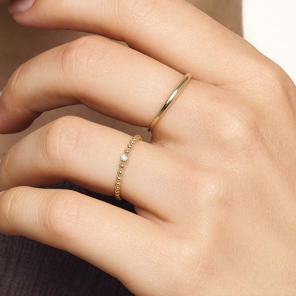 ZEVORA Slim Dome Ring – Gold