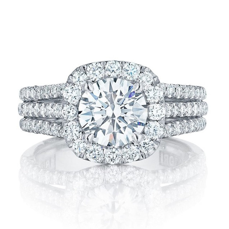ZEVORA Clarinda Vellori Ring – 18K White Gold Elegant Cocktail Ring