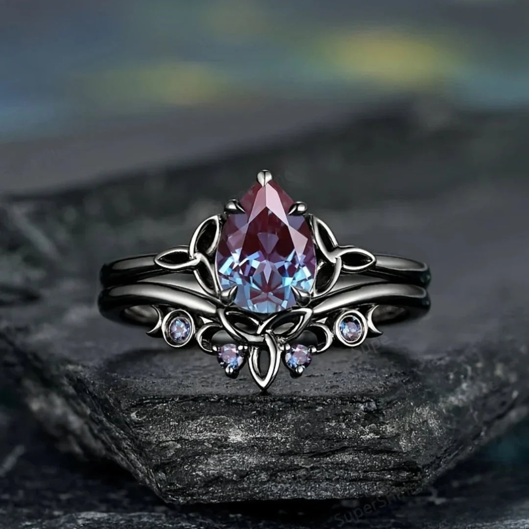 ZEVORA Amethyst Layers Ring – 18K White Gold Layered Amethyst Ring