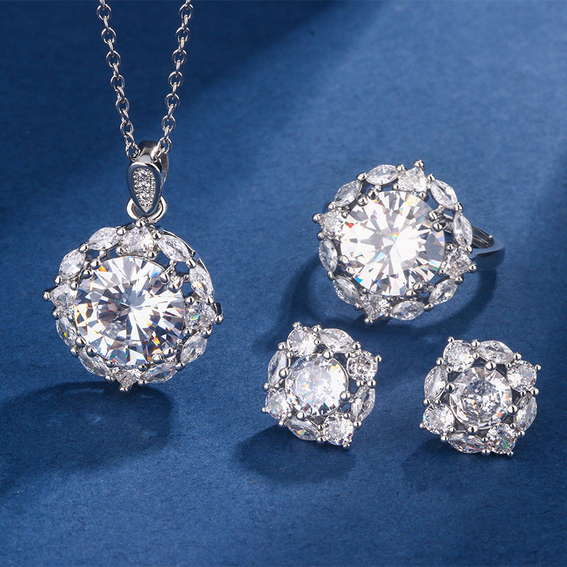 ZEVORA Neve Alaire Jewelry Set – White Gold