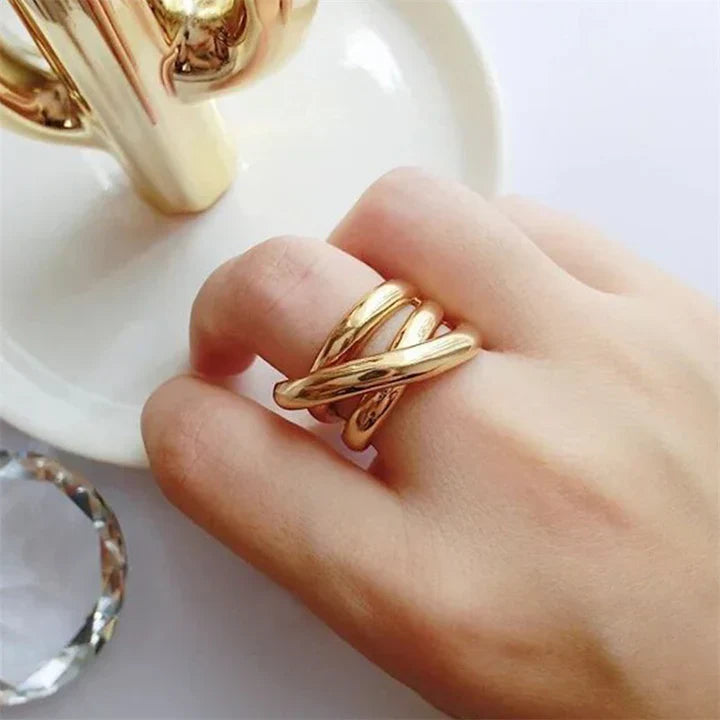 ZEVORA Laelia Sabiniana Ring – Handmade Gold Orchid-Inspired Jewelry