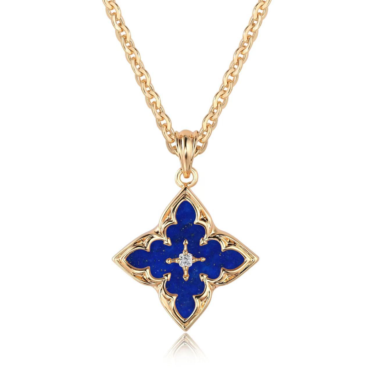 ZEVORA Brown Clover Pendant Necklace – Gold