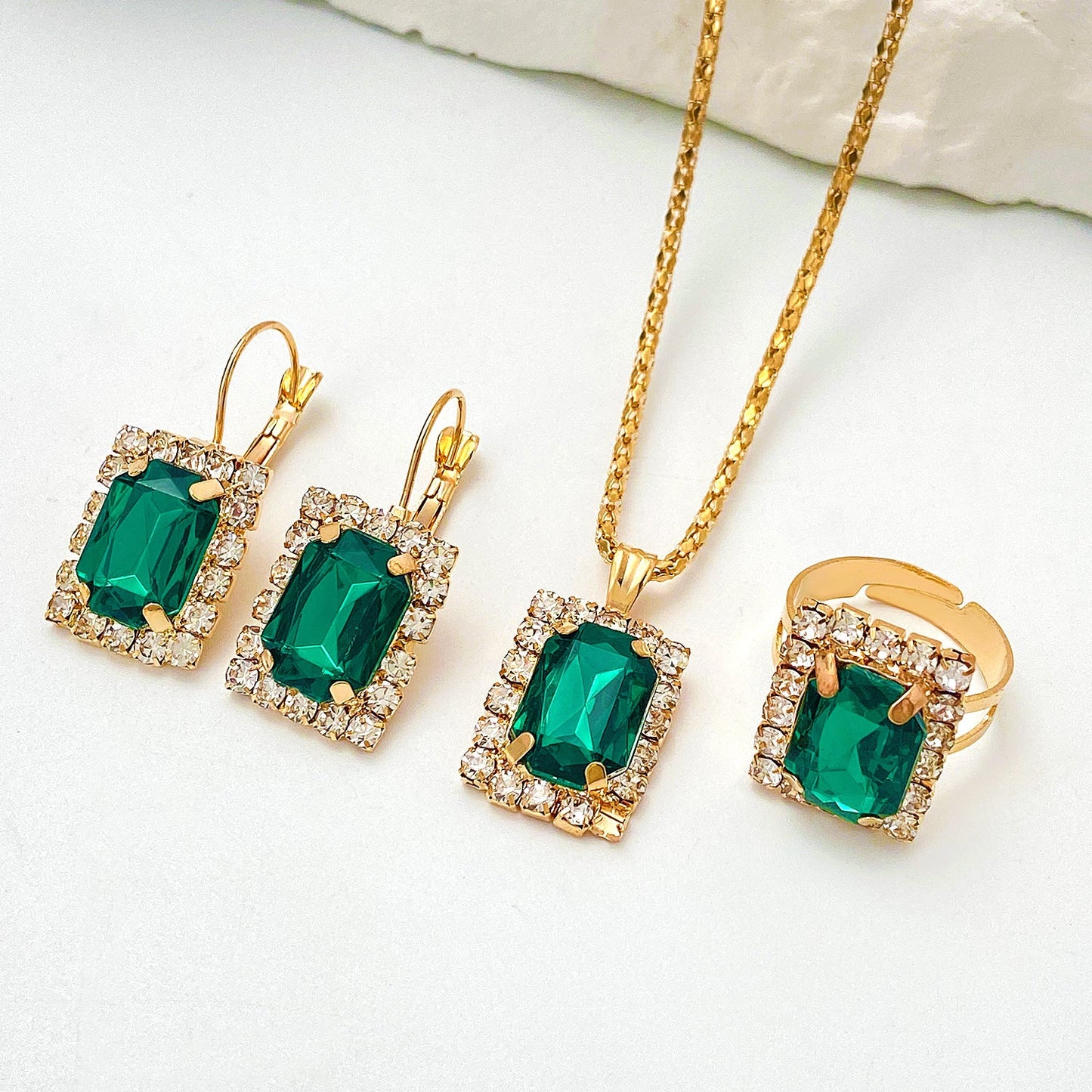 ZEVORA Sylvara Greenveil Jewelry Set | White Gold