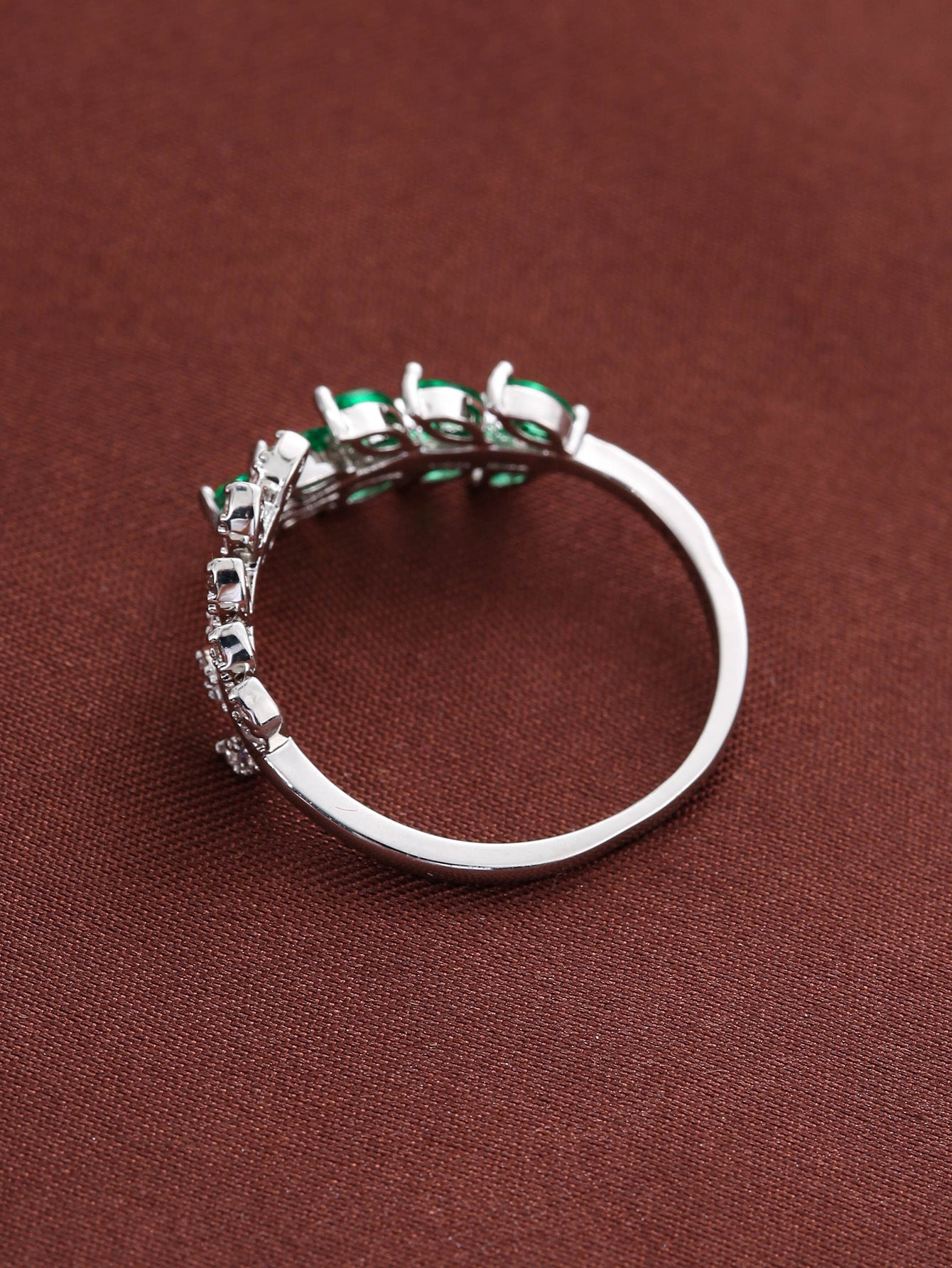ZEVORA Vivara Lyselle Ring – White Gold