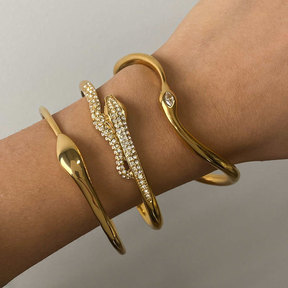 ZEVORA Cassian Veyne Bracelet Set – Handmade Gold Jewelry Set