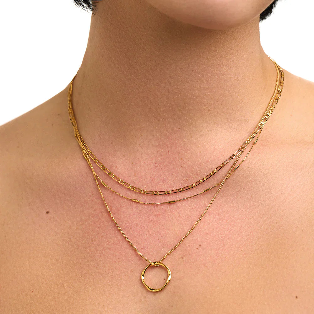 ZEVORA Open Circle Three Row Necklace – Gold