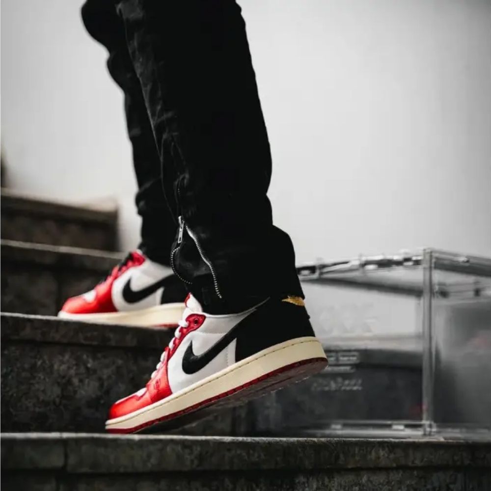 Air Jordan 1 Low OG SP x Trophy Room Away