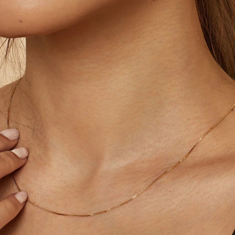 ZEVORA Bodega Box Chain Necklace – Gold