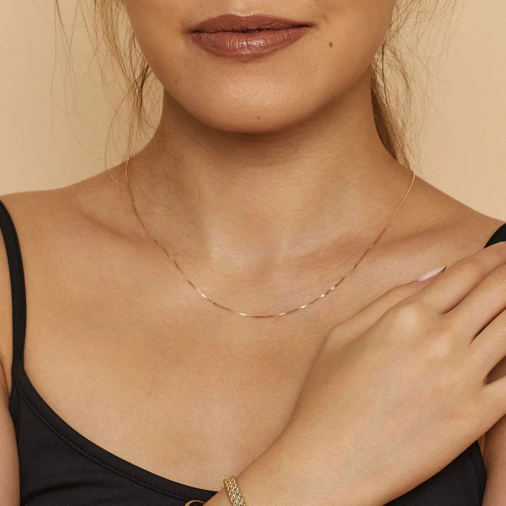 ZEVORA Bodega Box Chain Necklace – Gold