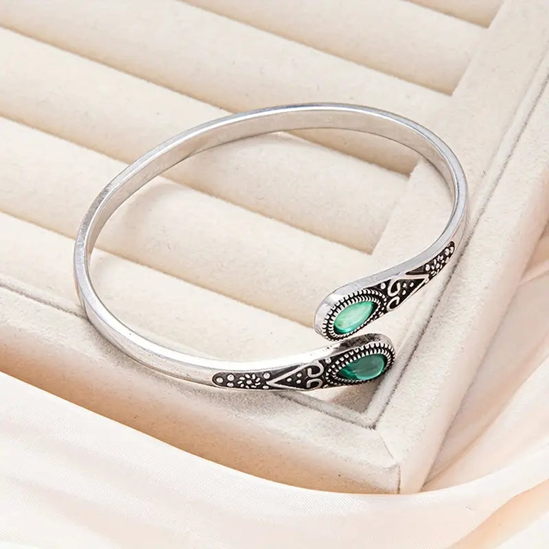 ZEVORA Esmeralda Devereux Bracelet – Handmade White Gold & Emerald Jewelry