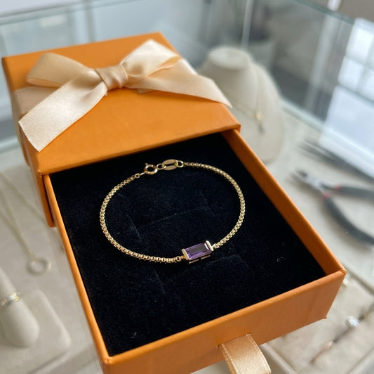 ZEVORA Minimalist Amethyst Bracelet – Handmade Gold Jewelry