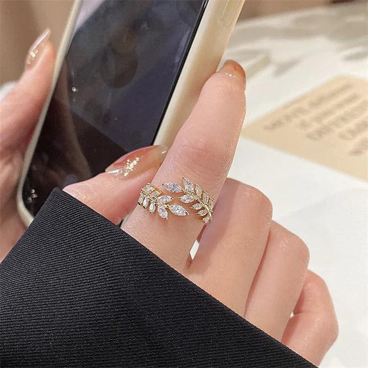 ZEVORA Lauria Coronata Ring – Handmade Gold Crown-Inspired Jewelry