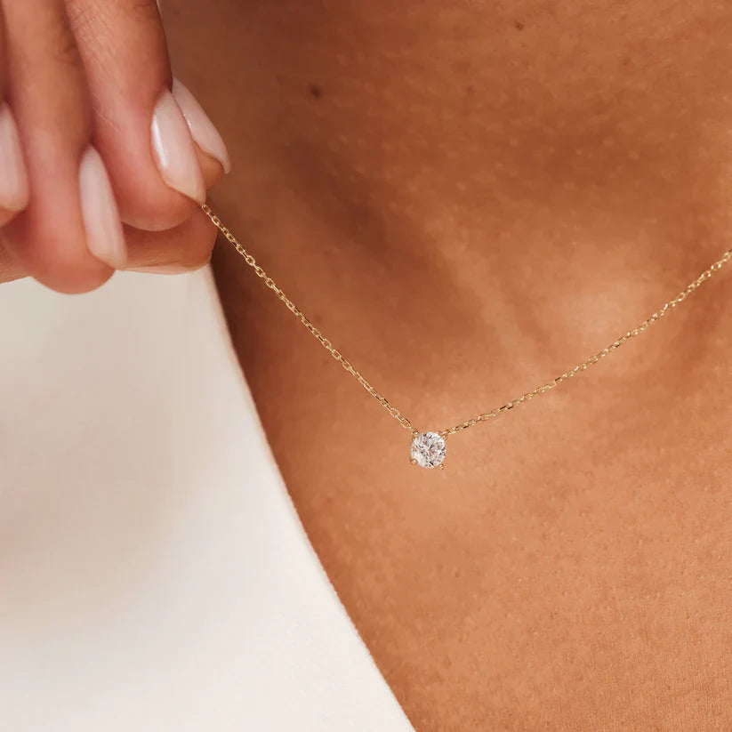 ZEVORA Cléa Moissanite Stone Necklace – Gold