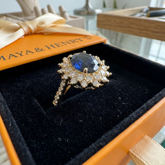 ZEVORA Vionne Saphirae Ring – 16K Gold & White Gold Sapphire Statement Ring