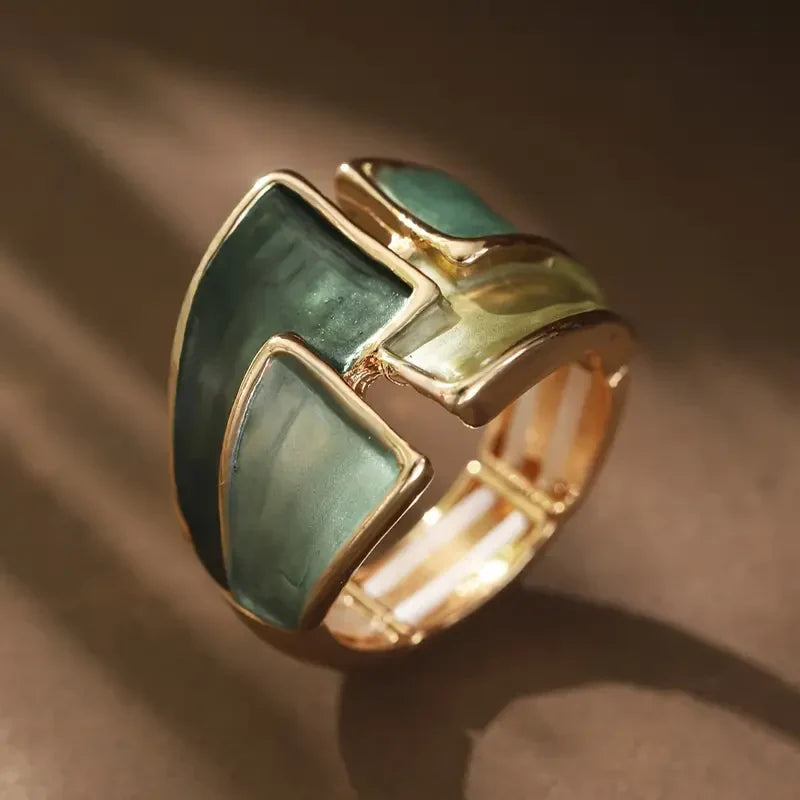 ZEVORA Golden Leafshine Ring – Handmade Gold Botanical Leaf Jewelry