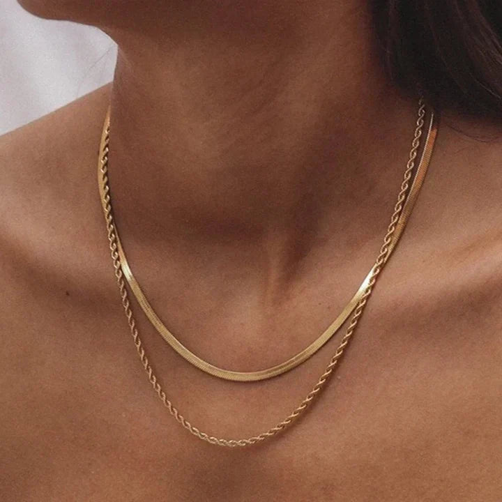 ZEVORA Juliana Solvia Necklace – Gold