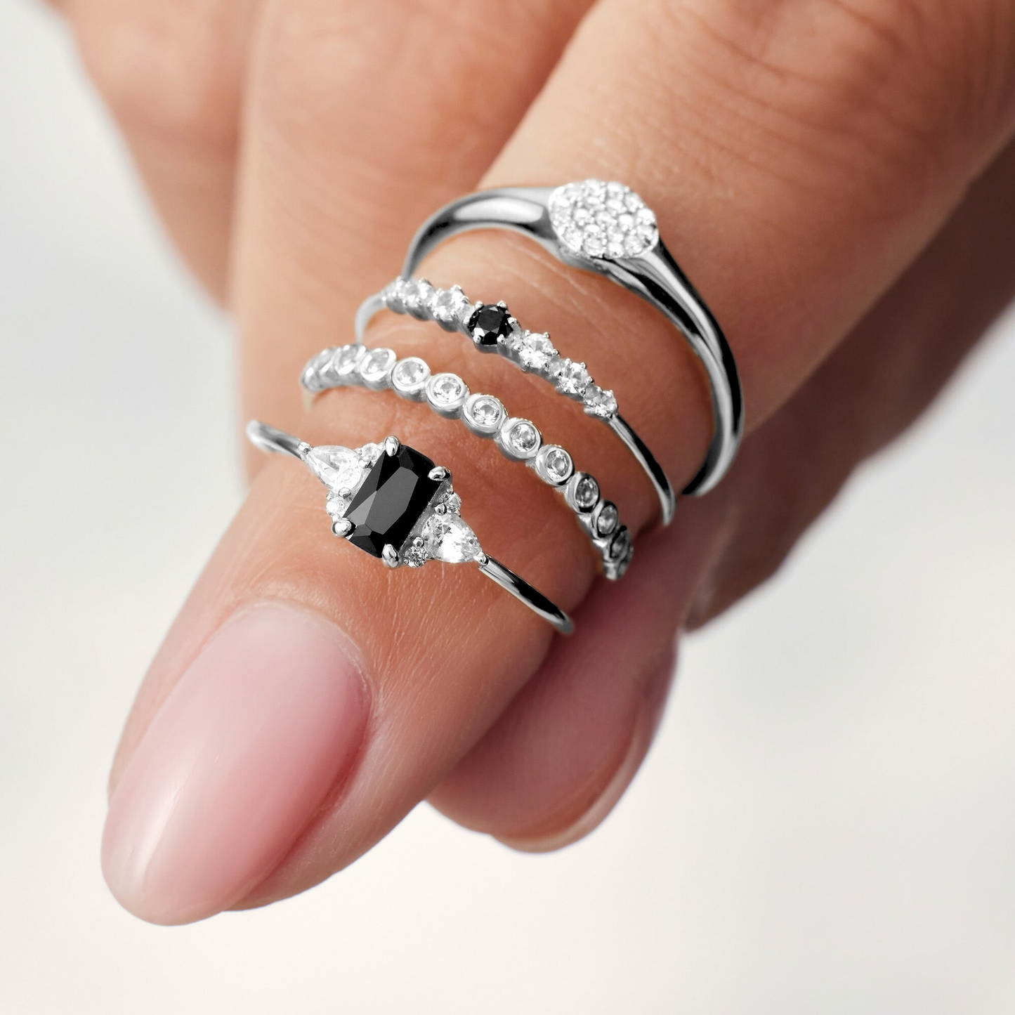 ZEVORA Diamond Bubble Ring – Gold